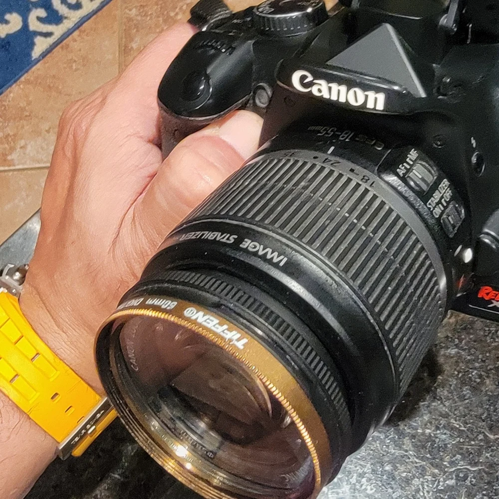 CANON Eos Rebel DSLR XSi & 2 Canon Lens